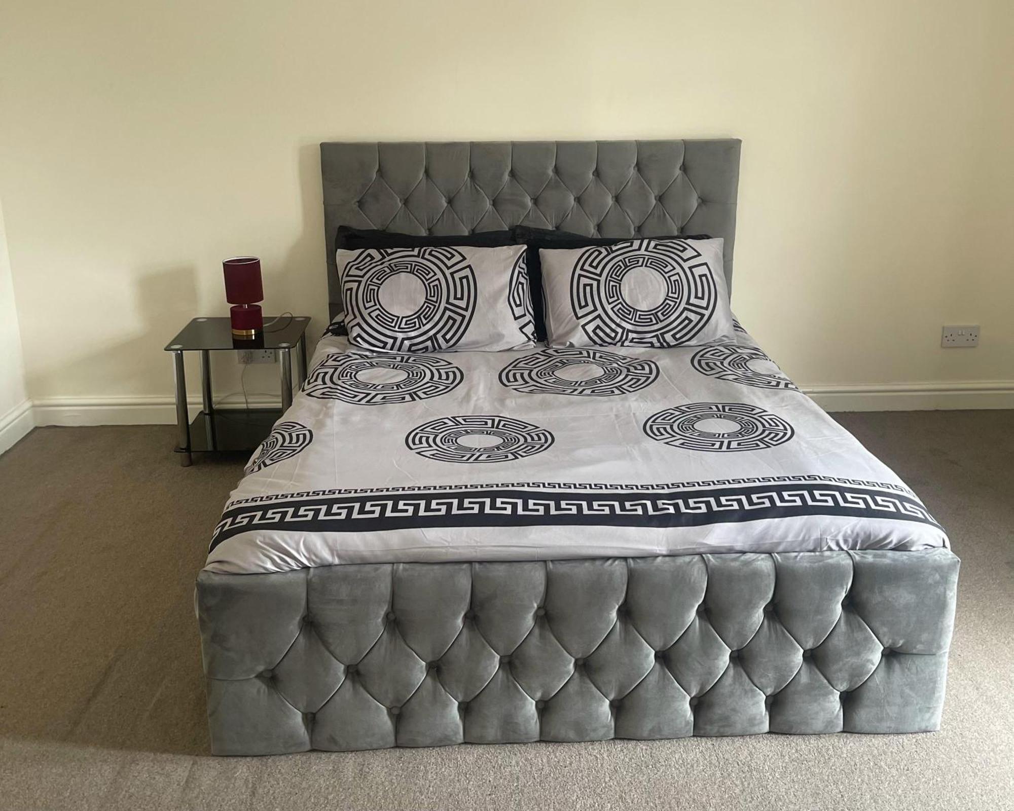 Stylish 1-Bed Apt - Sleeps 4 - Parking - Wifi Manchester Eksteriør billede