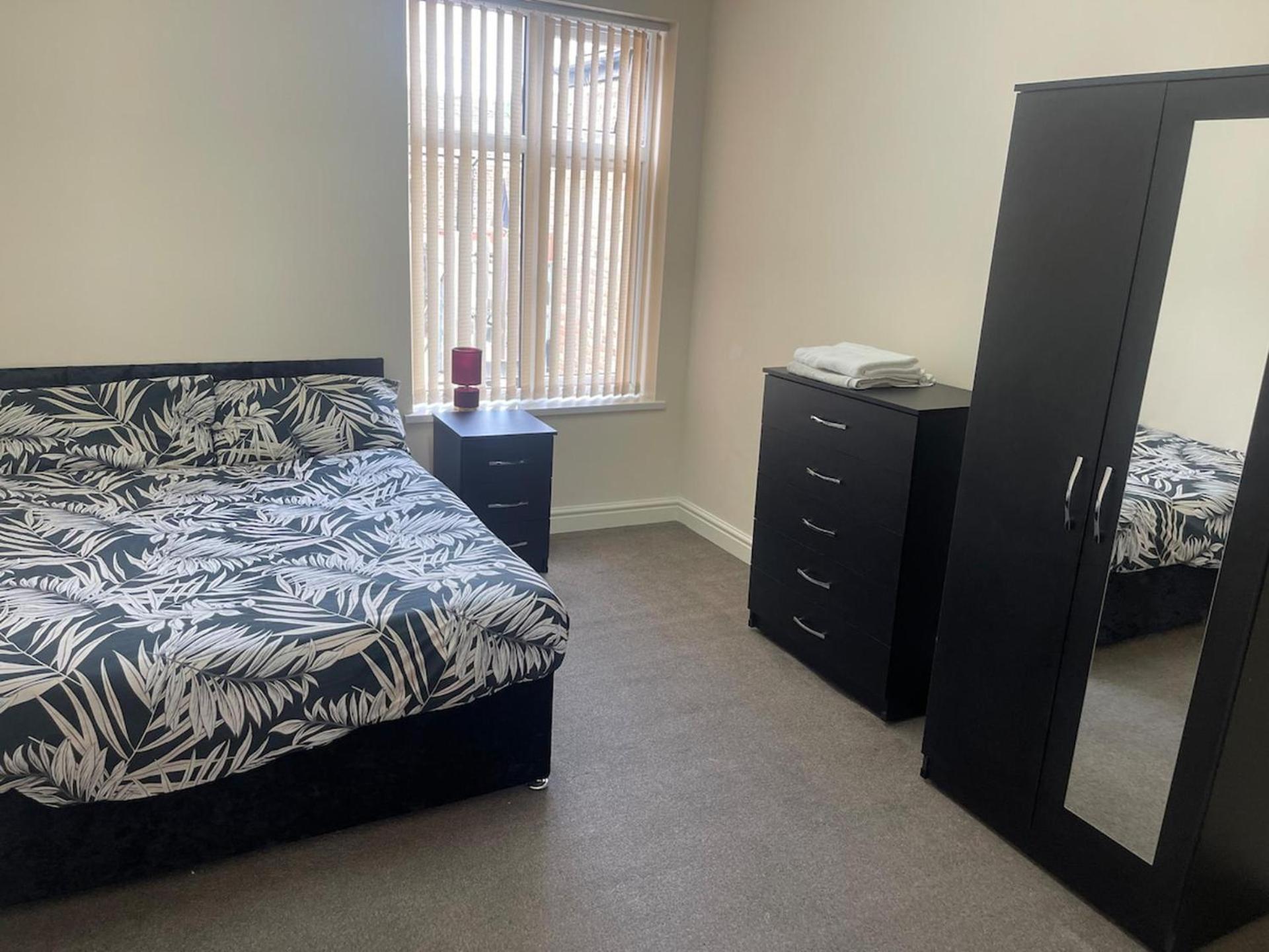 Stylish 1-Bed Apt - Sleeps 4 - Parking - Wifi Manchester Eksteriør billede